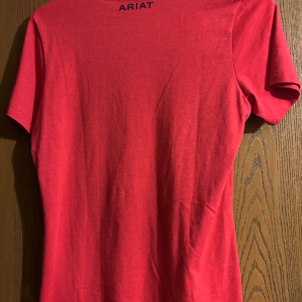 Women’s Ariat t-shirt